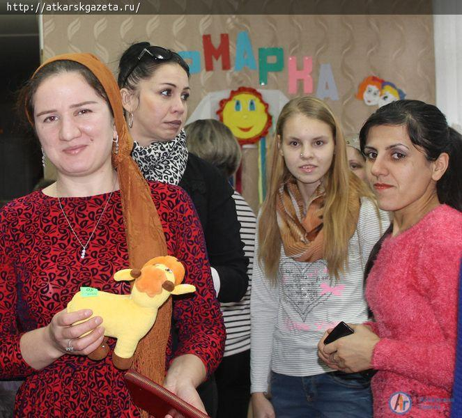 Благотворительная ярмарка в Лопуховке объединила детей и родителей