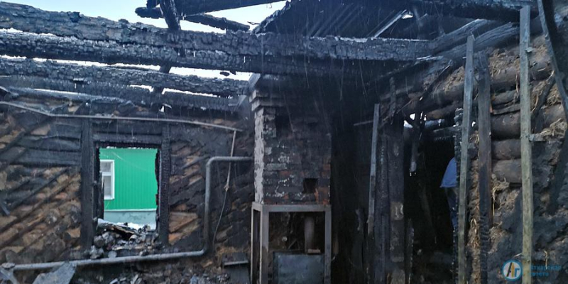 В горящем доме на Луначарского погиб 42-летний мужчина